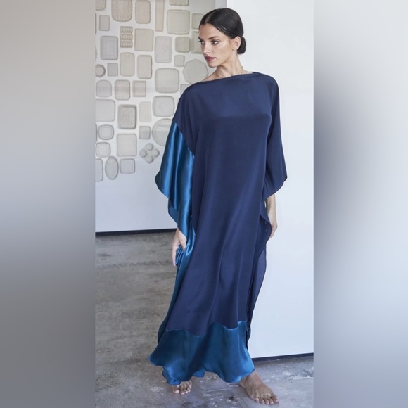 Ocean+Main Los Angeles Other - Ocean+Main Los Angeles Blue Kaleidoscope Silk Placket V-Neck Long Caftan Size 2X